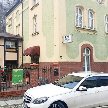Apartment Gruener Fuerst Mit Sitzecke Im Innenhof & Naehe Park & Erdgeschoss Bad Muskau Bagian luar foto