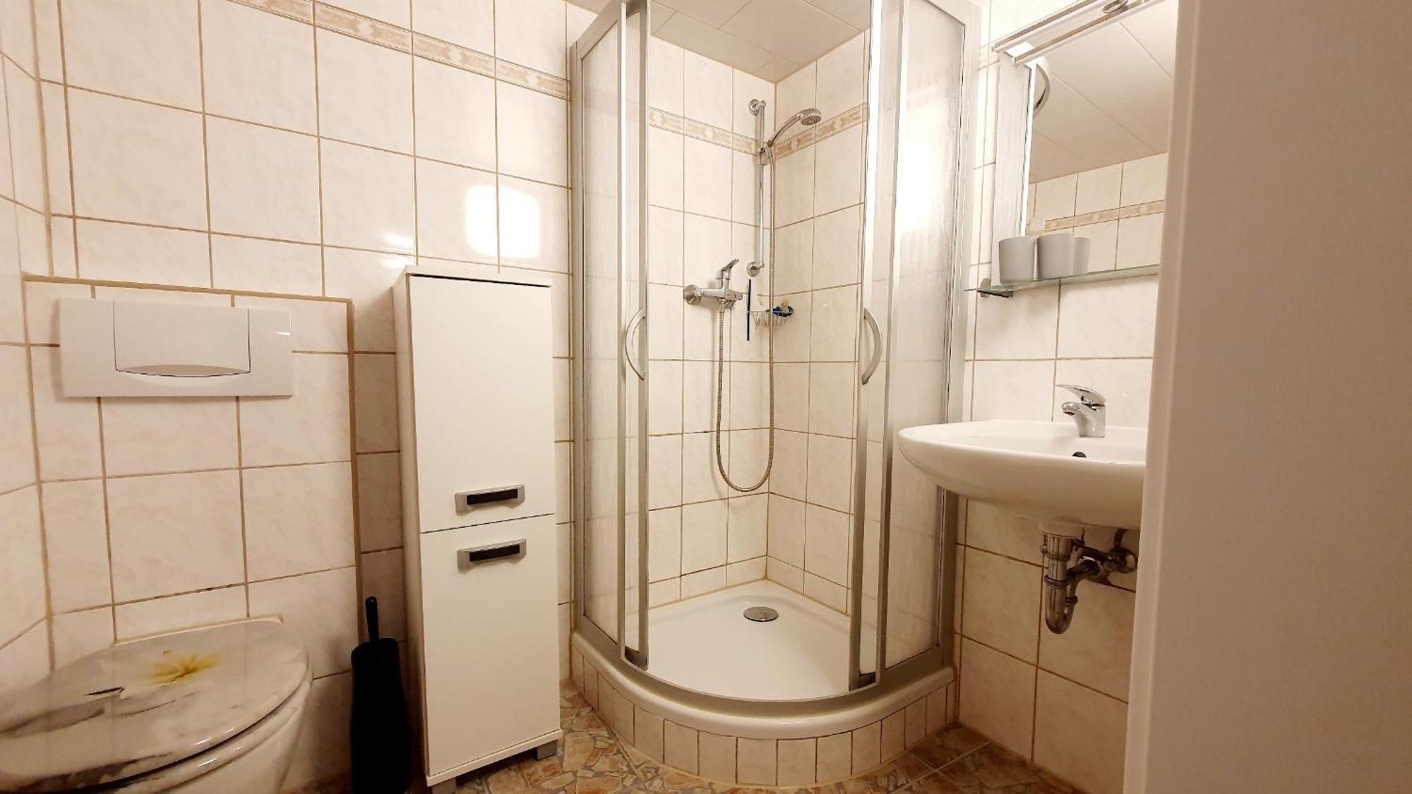 Apartment Gruener Fuerst Mit Sitzecke Im Innenhof & Naehe Park & Erdgeschoss Bad Muskau Bagian luar foto