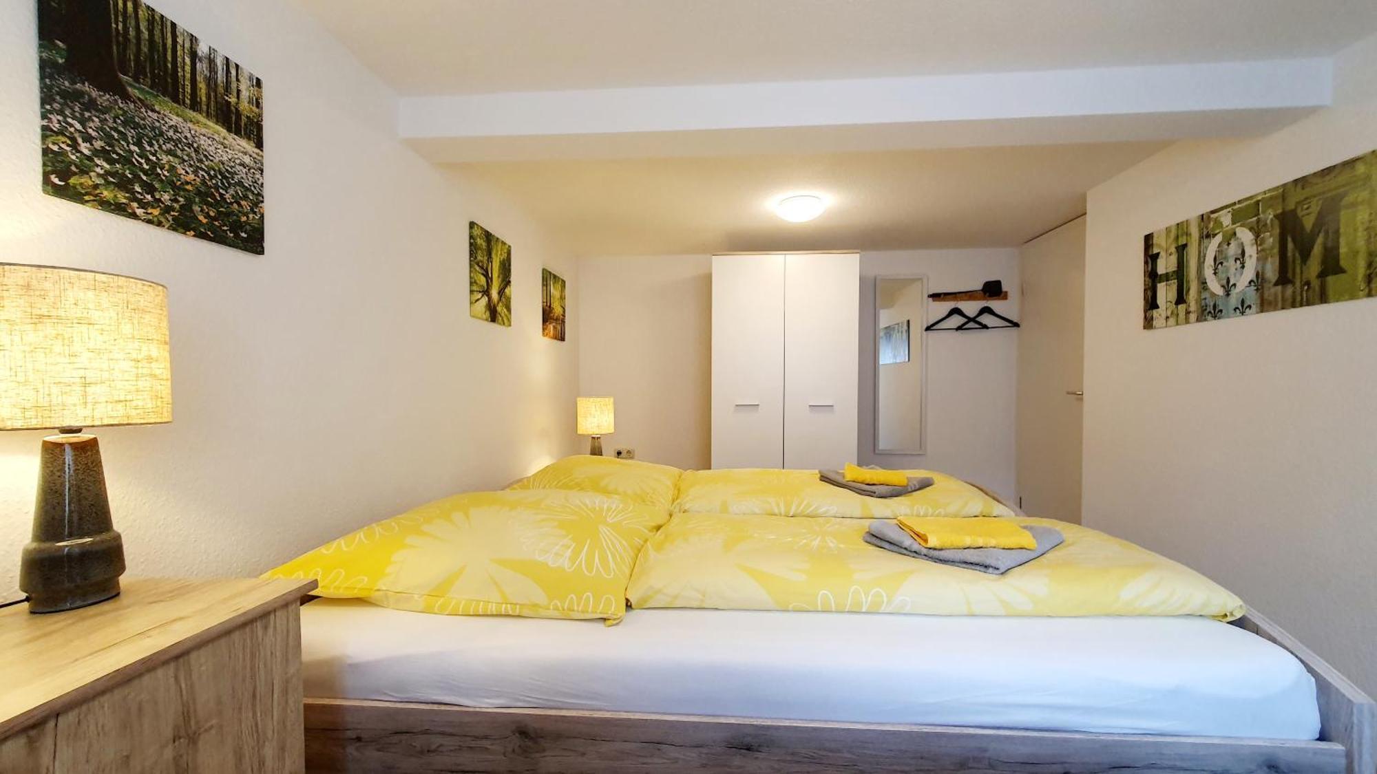 Apartment Gruener Fuerst Mit Sitzecke Im Innenhof & Naehe Park & Erdgeschoss Bad Muskau Bagian luar foto