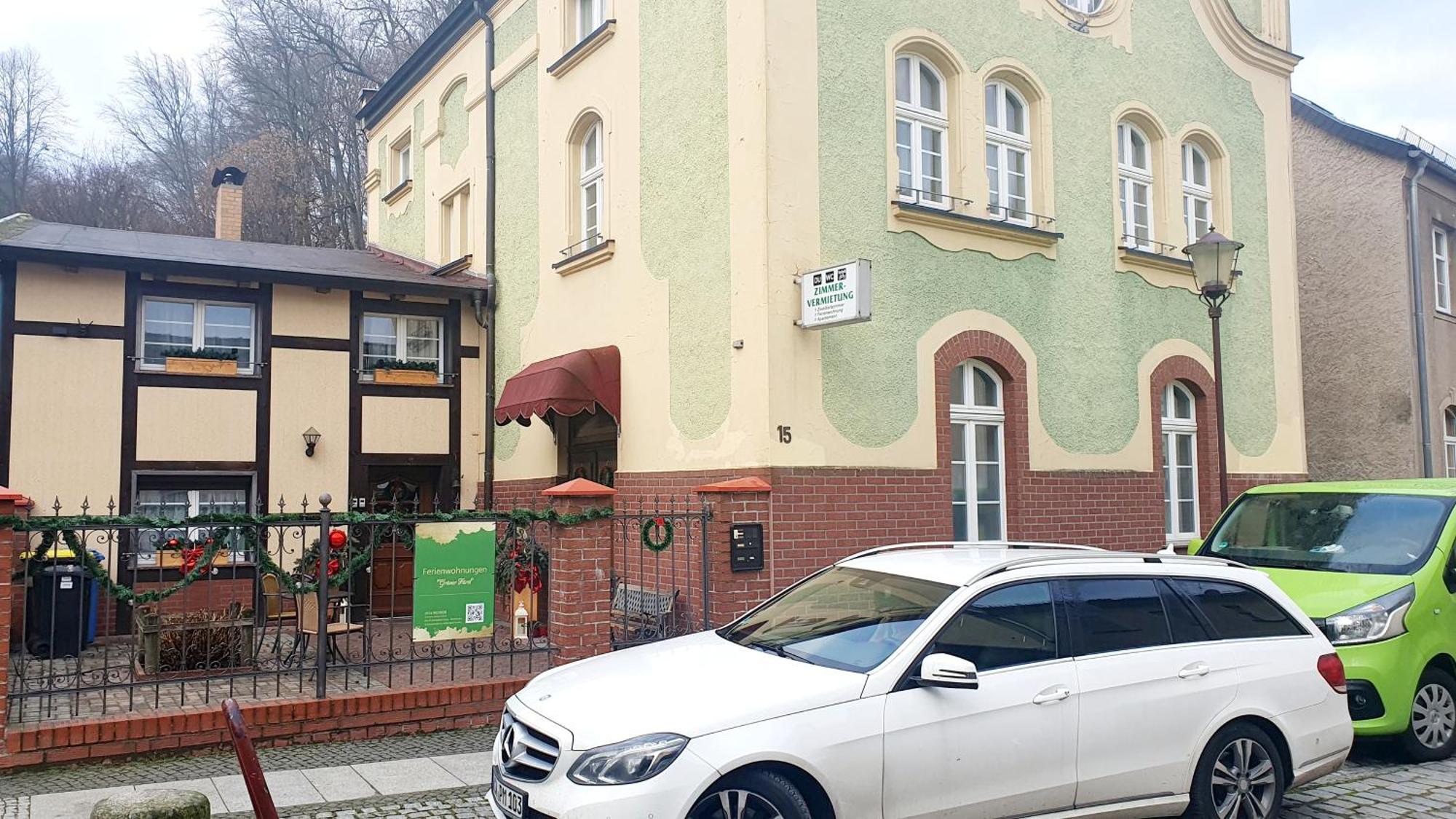 Apartment Gruener Fuerst Mit Sitzecke Im Innenhof & Naehe Park & Erdgeschoss Bad Muskau Bagian luar foto